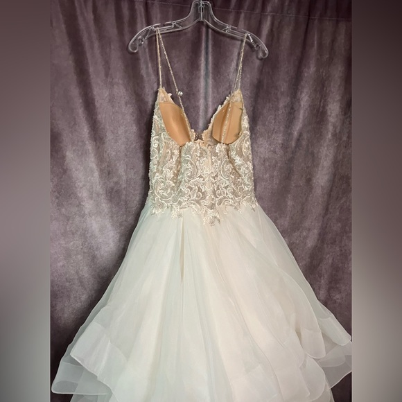 Mon Cheri Bridal wedding dress. Great condition, size 18. - Picture 2 of 9